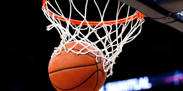 Maior promessa da NBA e comparado a Michael Jordan, jogador faleceu aos 22 anos