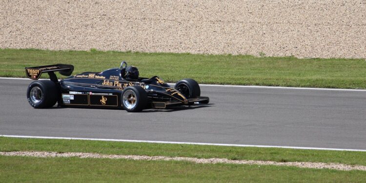 Peça rara da carreira de Ayrton Senna entra em leilão com valor milionário de R$ 63 milhões