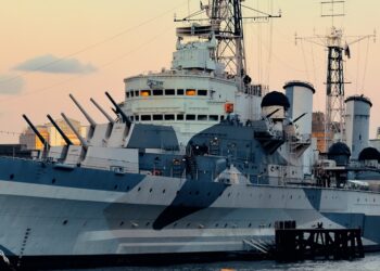 País com a maior frota naval do mundo não é os Estados Unidos, nem a China