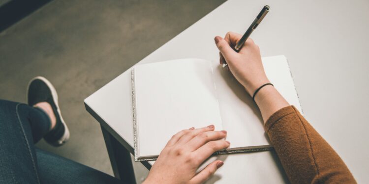 Essas 6 palavras estão incorretas, mas muitos brasileiros insistem em usá-las durante as conversas