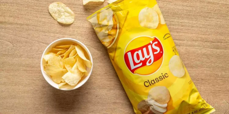 Batata Lay’s pode mudar de sabor em 2026 após retirada de ingredientes