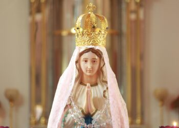 Estátua religiosa de 35 metros e R$ 15 milhões pega fogo no Nordeste