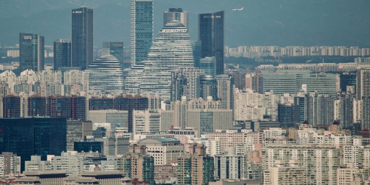 Com 20 mil moradores, restaurantes, mercados e até hospital, esse é o maior prédio residencial do planeta