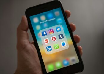 Nova lei bloqueia WhatsApp, Facebook e Instagram em todo este país