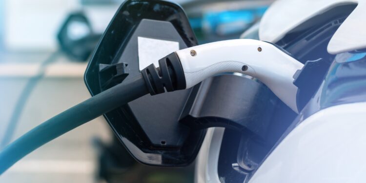 BYD anuncia marca de carros feita especialmente para 99, Uber e táxi