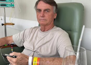 Doença que atingiu Bolsonaro ocorre com frequência no Brasil e preocupa especialistas