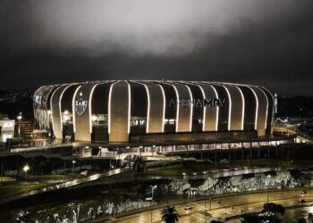 Atlético-MG fechou acordo com Verón e definiu o novo técnico para 2026