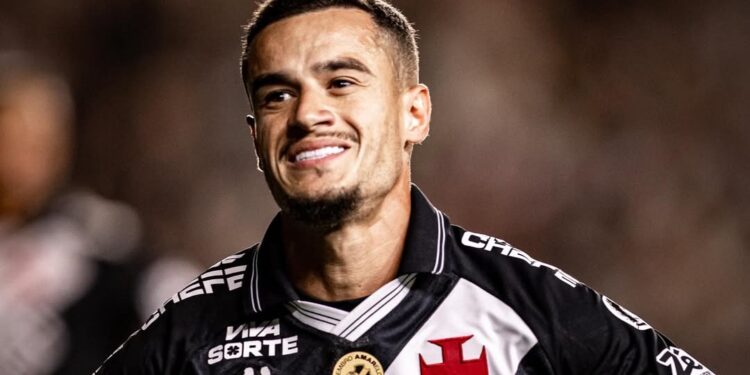 Sem clube, Coutinho deve fazer dupla com outro jogador ex-Vasco nos EUA