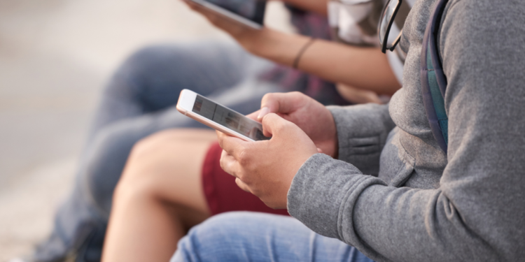 Adolescentes serão obrigados a ficar 6 semanas sem redes sociais em todo este país