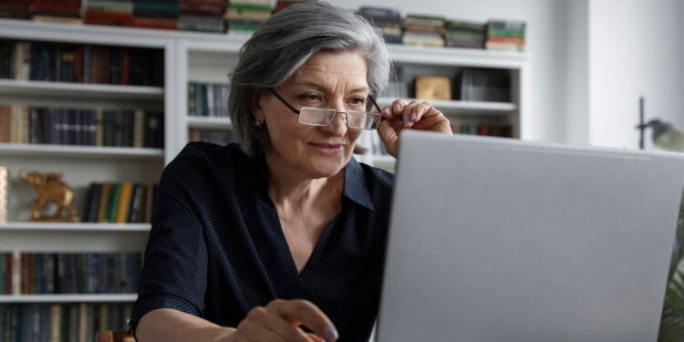 Aposentados podem perder o benefício do INSS caso voltem a trabalhar