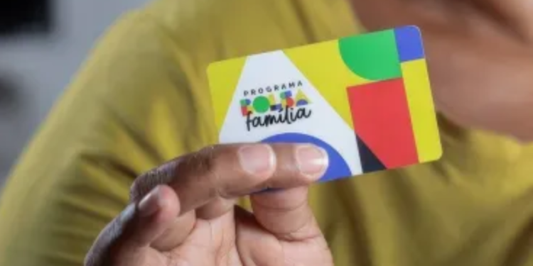 Bolsa Família anuncia calendário atualizado para abril; veja quando cai o seu pagamento