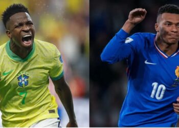 Jogador da Seleção Brasileira e um jorgador da Seleção Francesa