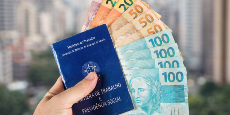 Brasileiros estão se mudando para esse estado onde o salário mínimo é de R$ 2,1 mil