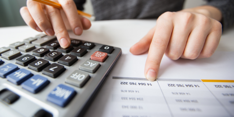 Brasileiros se surpreendem com informação sobre criação e aumento de 30 impostos