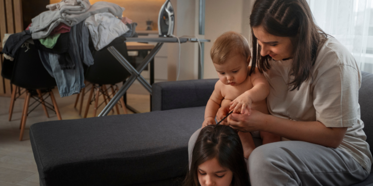 Mulher que abdica do trabalho para cuidar da casa e dos filhos pode receber “auxílio-salário”