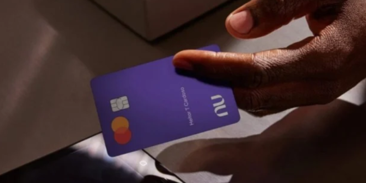 Nova oferta do Nubank paga até R$ 6 mil para quem migrar conta