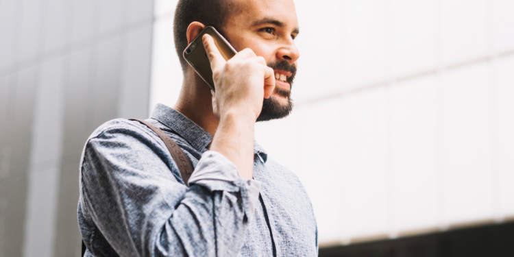 O que significa quando alguém nunca atende ligações? Estudo revela o que está por trás