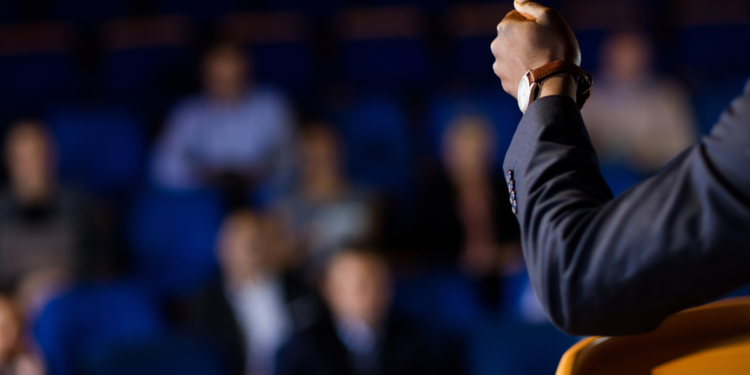 Presidente anuncia 90 reformas para mudar todo este país pelos próximos 50 anos