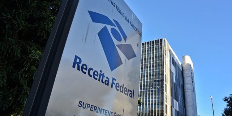 Receita Federal anuncia obrigação para brasileiros a partir de 16/03