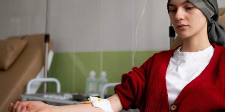 Sintomas silenciosos de câncer que muita gente ignora e que podem surgir em qualquer idade