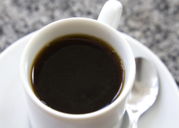 Tem algo além do pó: o truque que especialistas usam para melhorar o café