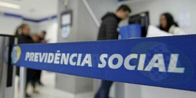 Última chamada do INSS: aposentados têm até esta sexta-feira (20) para retirar valor extra no pagamento de março