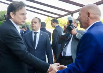 A estranha coincidência que liga Luciano Hang e Elon Musk