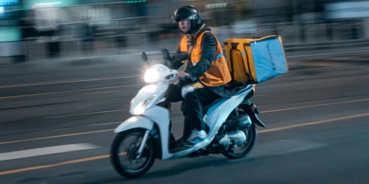 A partir de abril, trabalho de motoboy passará por uma das maiores mudanças da história no Brasil