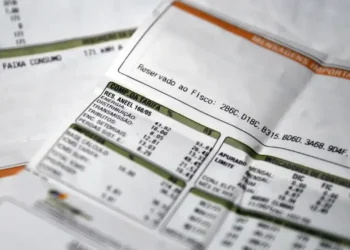 Alerta: conta de luz pode disparar para quem recebia desconto da Tarifa Social