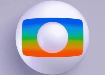 Após desaparecer da TV, apresentador da Globo revela motivo e anuncia cirurgia