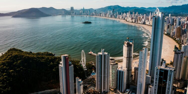 Com 740 m², cobertura mais cara na “cidade dos milionários” vale R$ 42 milhões