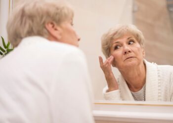 Em que idade o corpo começa a envelhecer? Estudo revela o momento exato