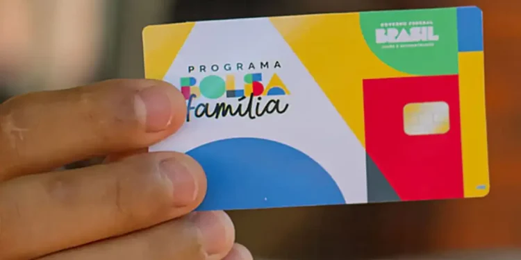 Escândalo envolvendo o Bolsa Família é investigado e pagamentos são suspensos