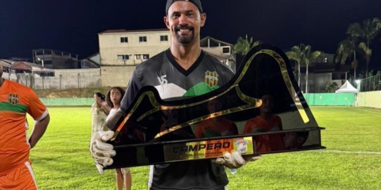 Goleiro Bruno comete grave infração e será preso novamente