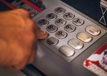 Governo confirma que brasileiros podem sacar mais de R$ 10 bilhões esquecidos