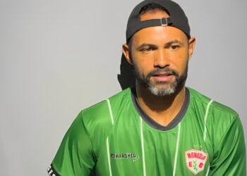 Mesmo com ordem de prisão, clube brasileiro mantém acordo com goleiro Bruno