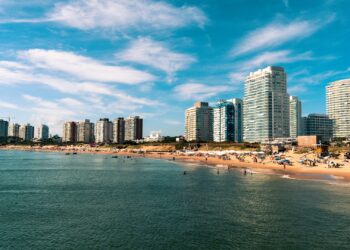 País com uma das melhores qualidades de vida da América do Sul implora que brasileiros vão até lá