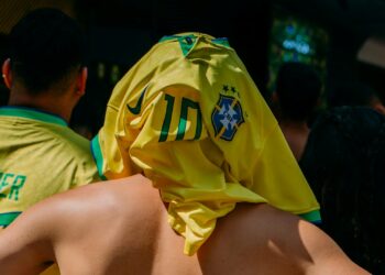 Seleção brasileira é pega de surpresa e está desclassificada da Copa do Mundo
