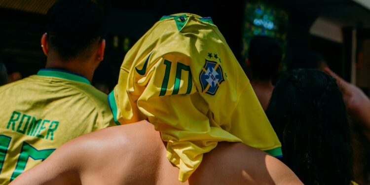 Seleção brasileira é pega de surpresa e está desclassificada da Copa do Mundo