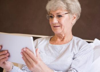 “Superidosos” aos 80+: o segredo oculto que mantém memórias como as de 50 anos