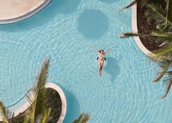 Turistas do mundo inteiro estão indo para este resort de 809 mil m² e há um motivo