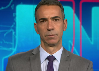 César Tralli mal assumiu o comando do Jornal Nacional e Globo já comunicou outro projeto para o apresentador