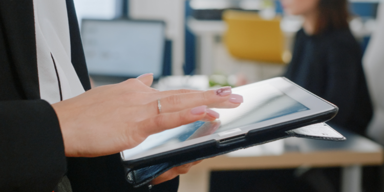 Adeus filas: novo sistema permite tirar documento pela internet em poucos minutos