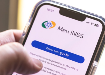 Aposentados que vivem no Brasil devem preparar a conta para pagamento no 24/04