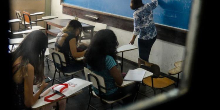 Atenção estudantes: possibilidade de 11 dias de suspensão das aulas antes das férias de julho neste país