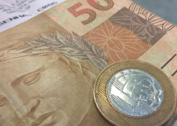 Brasileiros que vivem sozinhos descobrem vantagem escondida em benefícios do governo