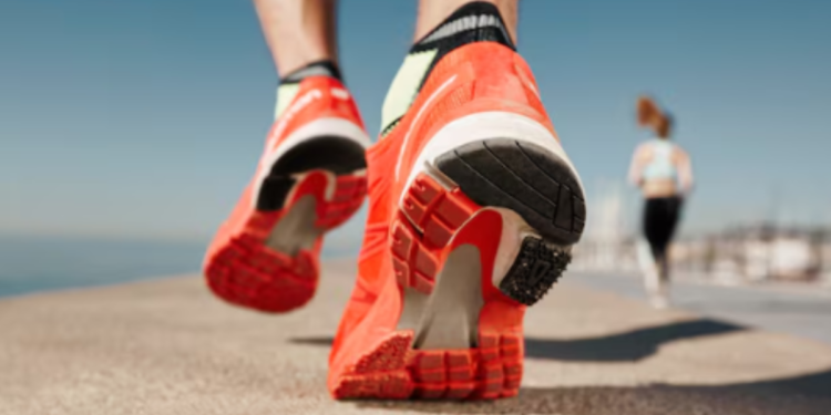 Caminhar diariamente é bom para perder peso, porém exige ao menos 40 minutos em uma velocidade moderada