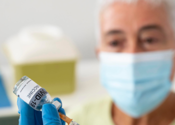 Cientistas descobrem que vacina famosa no Brasil pode acabar com o Alzheimer