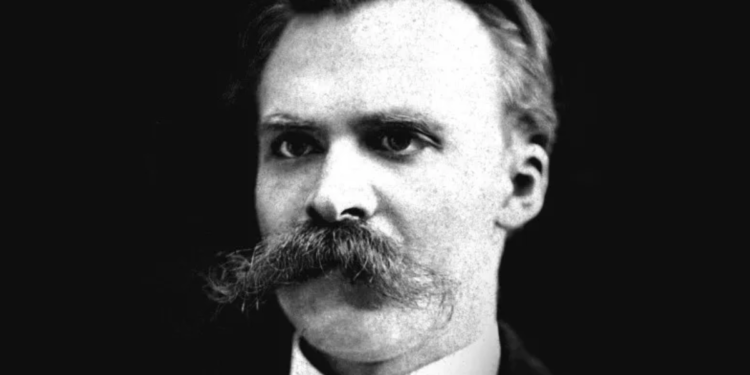 Friedrich Nietzsche, histórico filósofo alemão: “O que impede a felicidade são os preceitos externos”