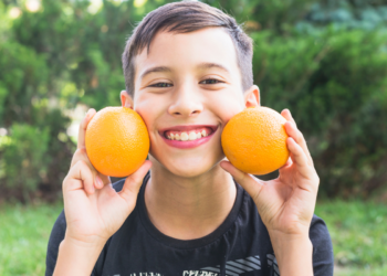 Fruta que marcou adultos de 30 a 40 anos pode ser plantada em casa